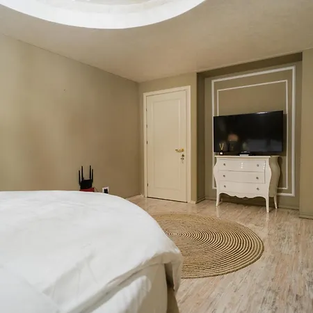 Luxury Flat Next To Mall * بوخارست