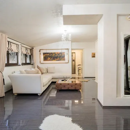 Luxury Flat Next To Mall Bucharest