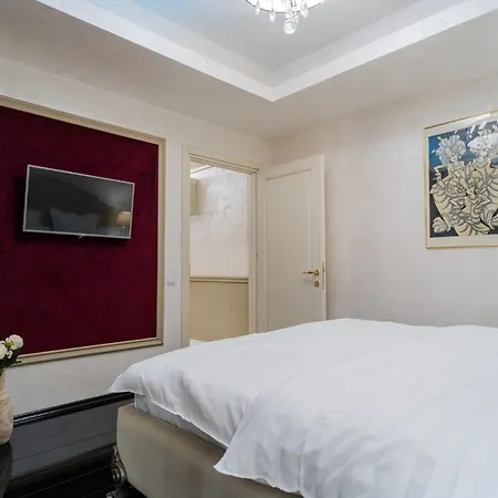Luxury Flat Next To Mall 公寓 布加勒斯特